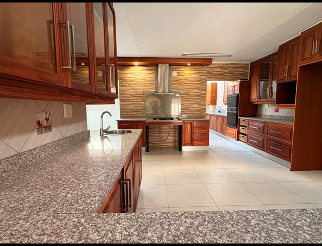 5 BEDROOM HOUSE FOR SALE IN SASOLBURG EXT 4